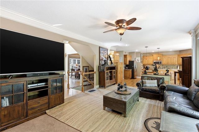 23536 W 73rd Terrace, Shawnee, KS 66227