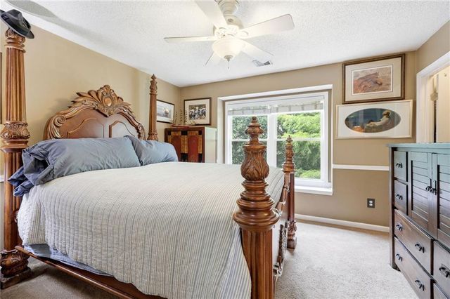 23536 W 73rd Terrace, Shawnee, KS 66227