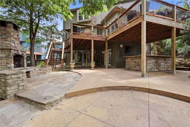 23536 W 73rd Terrace, Shawnee, KS 66227