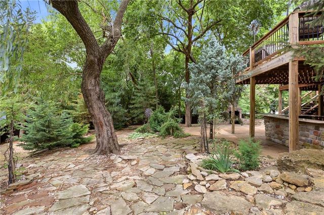 23536 W 73rd Terrace, Shawnee, KS 66227