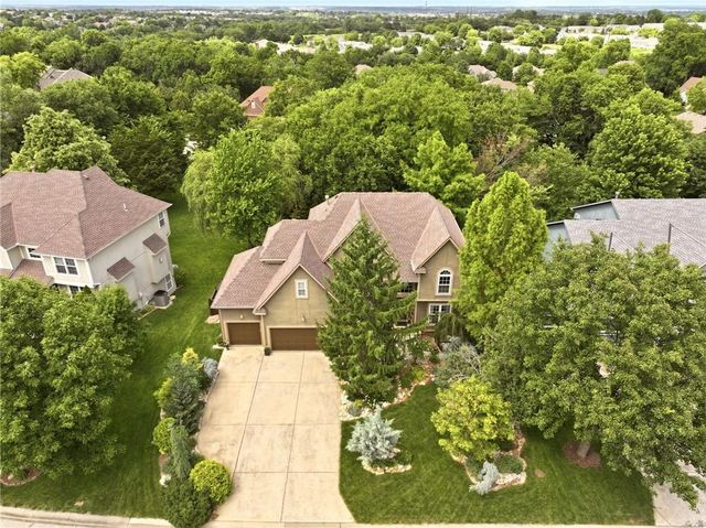 23536 W 73rd Terrace, Shawnee, KS 66227