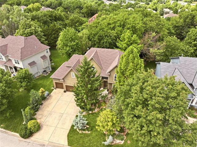 23536 W 73rd Terrace, Shawnee, KS 66227