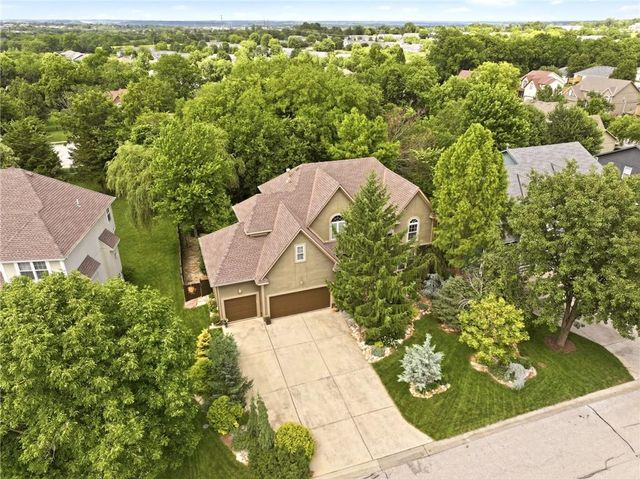 23536 W 73rd Terrace, Shawnee, KS 66227