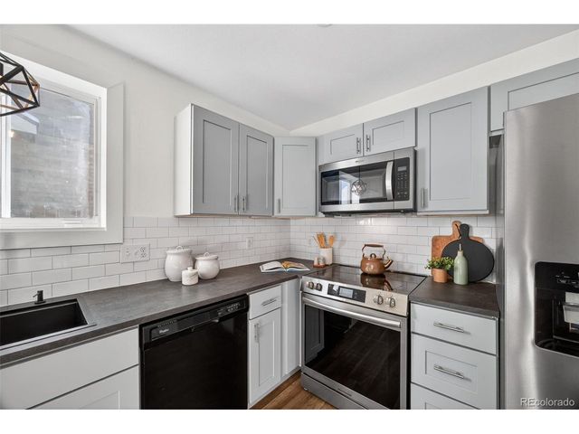 4252 S Ireland Ct, Aurora, CO 80013