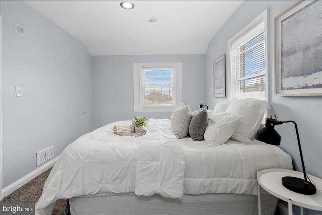 8411 KAVANAGH RD, Baltimore, MD 21222