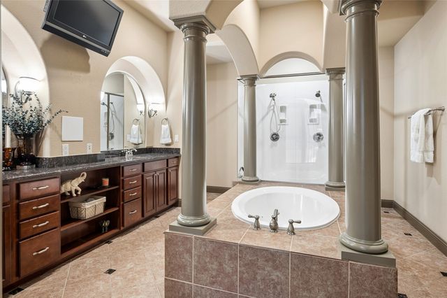 835 Rockingham Drive, Irving, TX 75063
