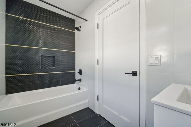 19 Mountain Ave, Mahwah Twp., NJ 07430