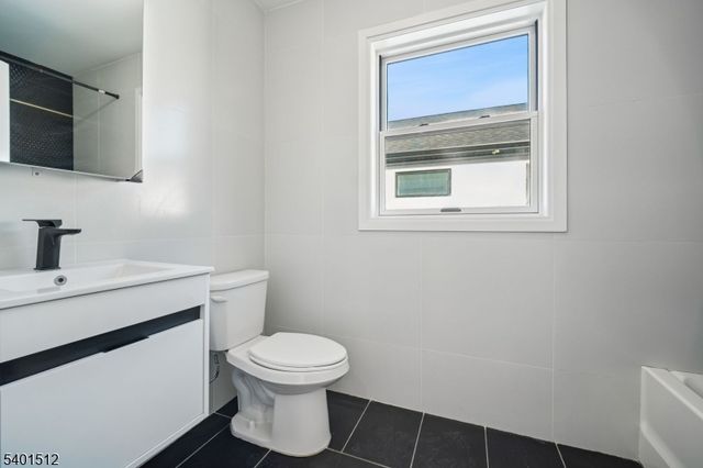 19 Mountain Ave, Mahwah Twp., NJ 07430