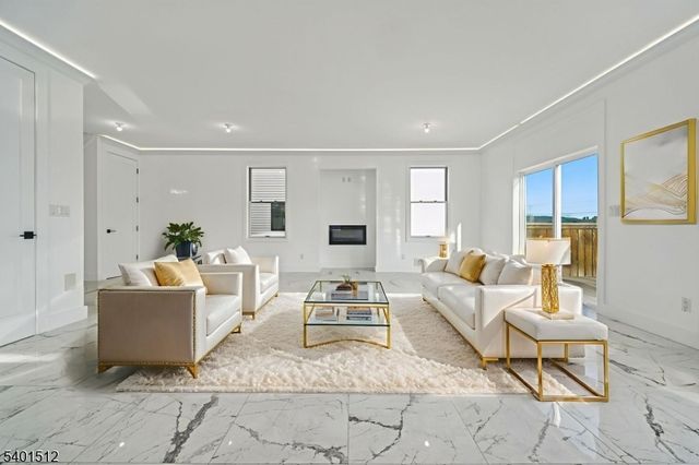 19 Mountain Ave, Mahwah Twp., NJ 07430