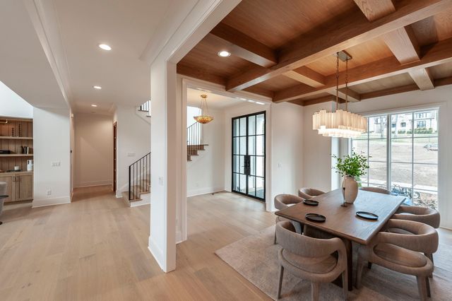 735 Richfield Dr, Nashville, TN 37205