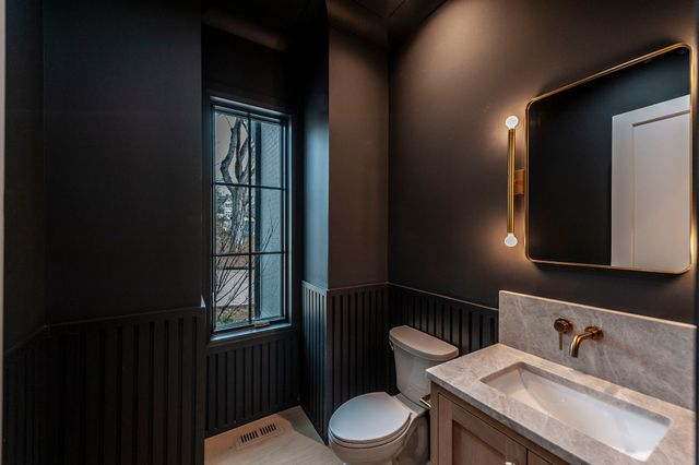 735 Richfield Dr, Nashville, TN 37205