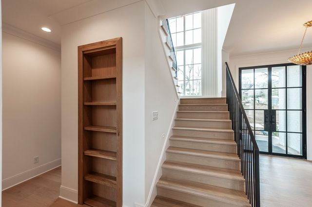 735 Richfield Dr, Nashville, TN 37205