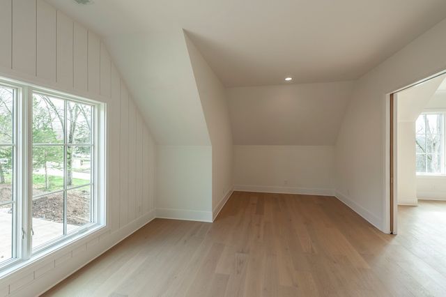 735 Richfield Dr, Nashville, TN 37205