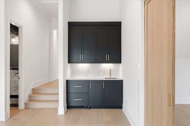 735 Richfield Dr, Nashville, TN 37205