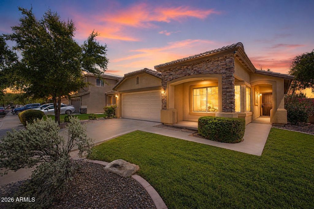6525 S 43RD Drive, Laveen, AZ 85339