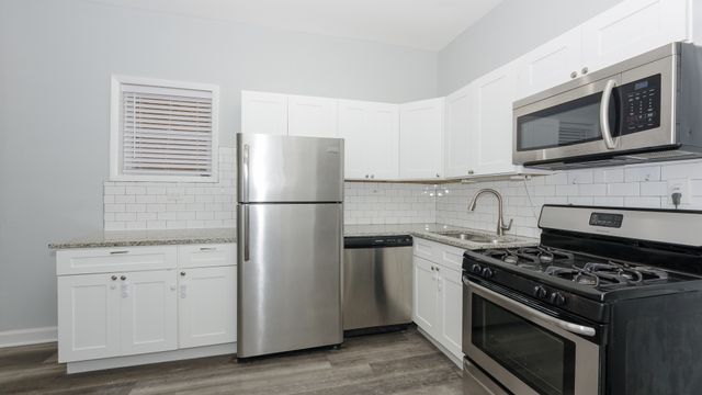 2821 W 25th Street 2F, Chicago, IL 60623