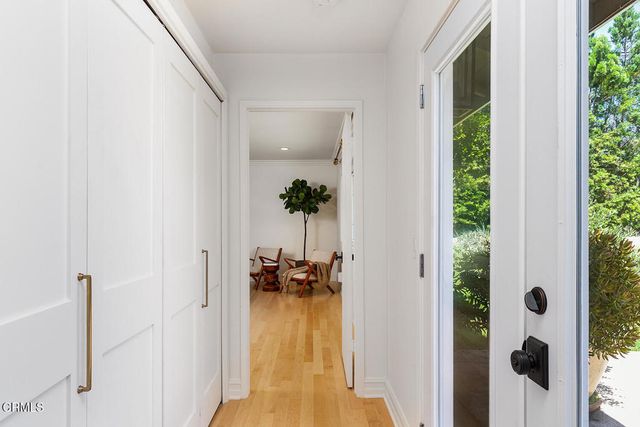 1831 E Calaveras Street, Altadena, CA 91001