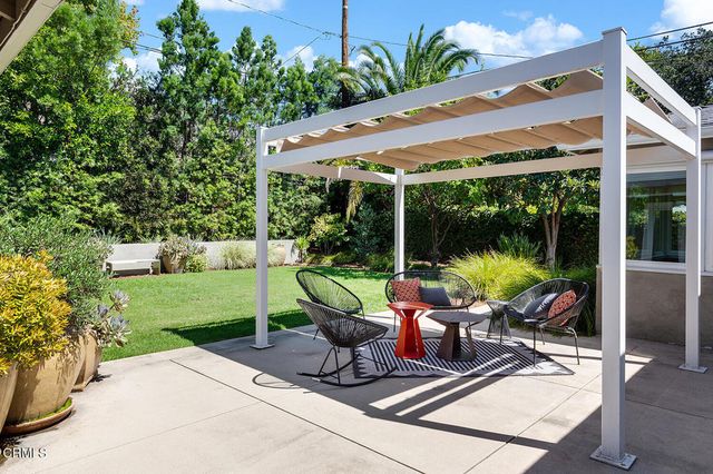 1831 E Calaveras Street, Altadena, CA 91001