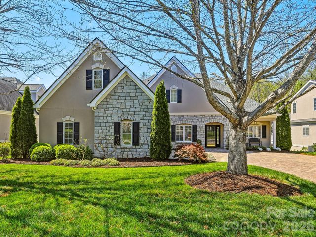 33 Tiverton Lane, Asheville, NC 28803