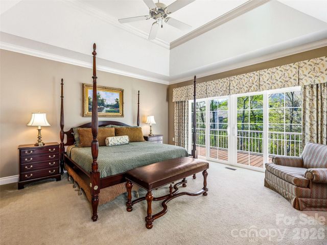 33 Tiverton Lane, Asheville, NC 28803