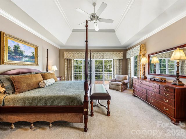 33 Tiverton Lane, Asheville, NC 28803