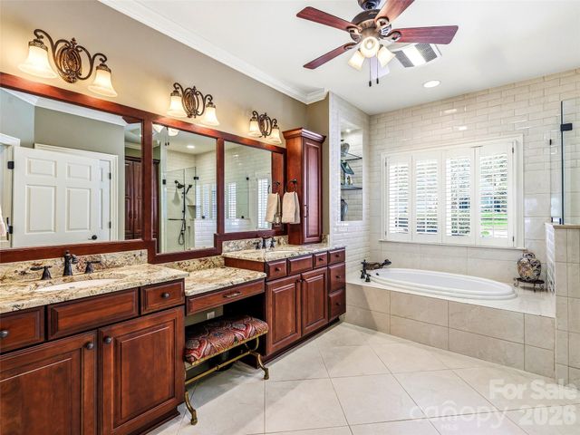 33 Tiverton Lane, Asheville, NC 28803