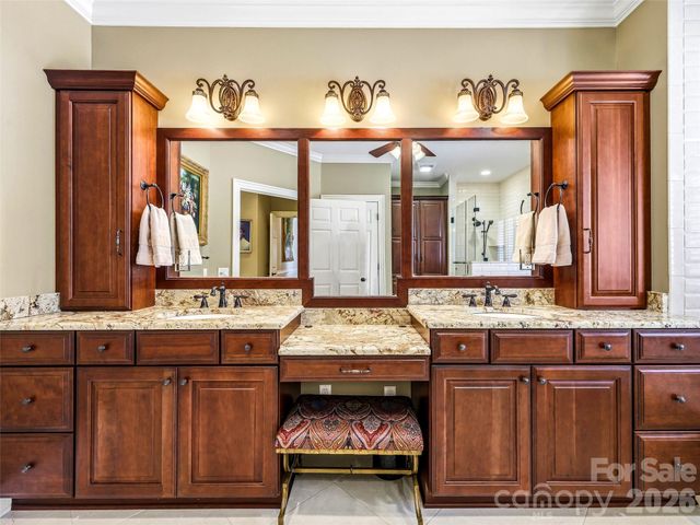33 Tiverton Lane, Asheville, NC 28803