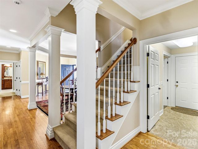 33 Tiverton Lane, Asheville, NC 28803
