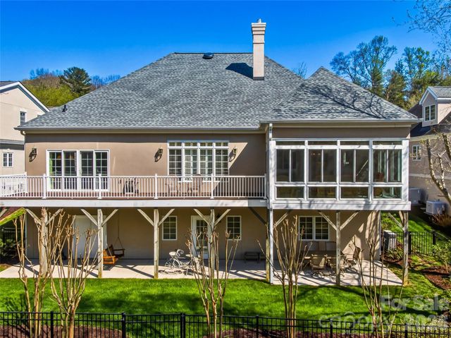 33 Tiverton Lane, Asheville, NC 28803