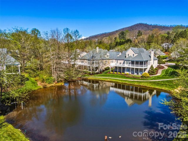 33 Tiverton Lane, Asheville, NC 28803