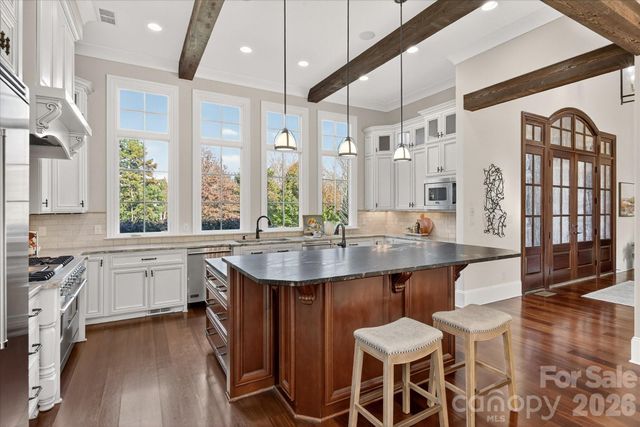 9809 Saddle Avenue, Waxhaw, NC 28173