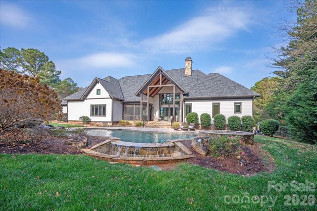 9809 Saddle Avenue, Waxhaw, NC 28173