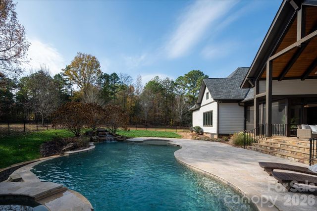 9809 Saddle Avenue, Waxhaw, NC 28173