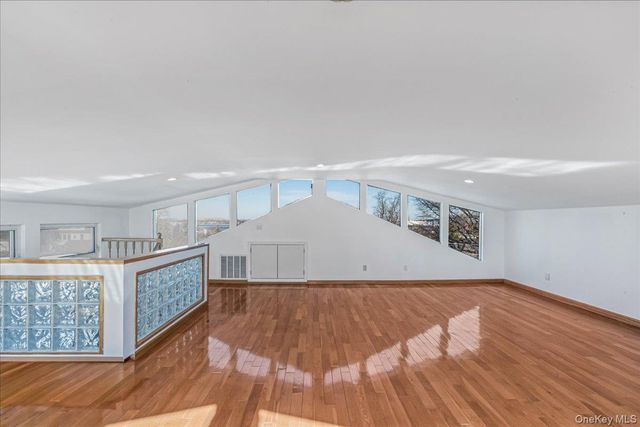 157-40 9th Avenue, Beechhurst, NY 11357