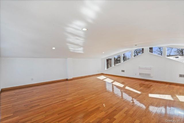 157-40 9th Avenue, Beechhurst, NY 11357