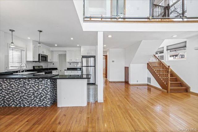 157-40 9th Avenue, Beechhurst, NY 11357