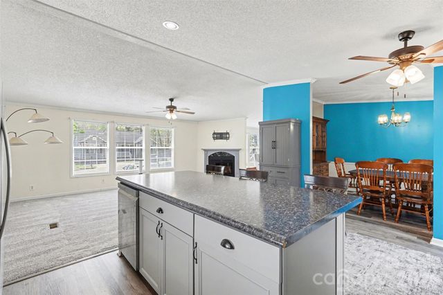 2171 Brantley Creek Drive, Kannapolis, NC 28083