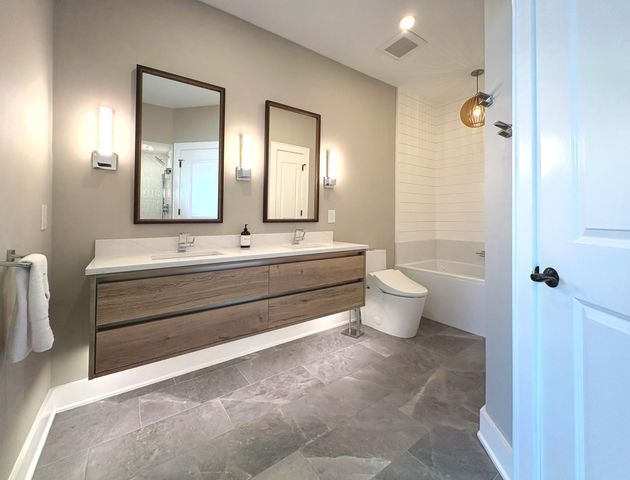 21 George Street 105, Charleston, SC 29401