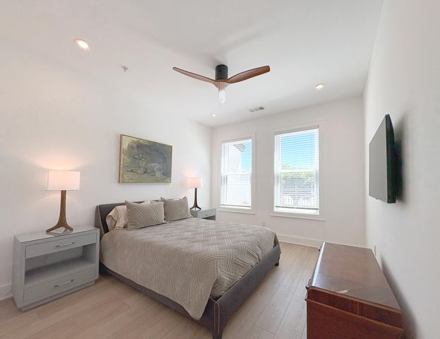 21 George Street 105, Charleston, SC 29401
