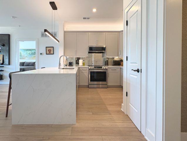 21 George Street 105, Charleston, SC 29401