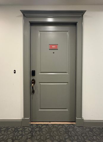 21 George Street 105, Charleston, SC 29401
