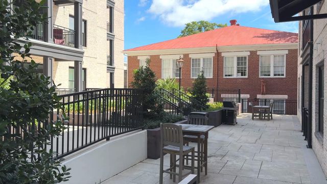 21 George Street 105, Charleston, SC 29401