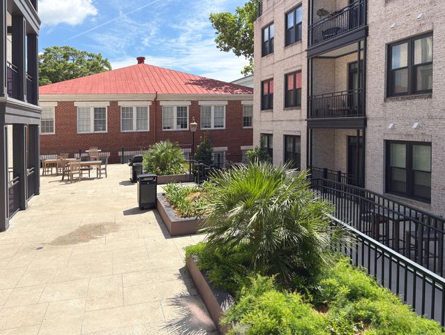 21 George Street 105, Charleston, SC 29401