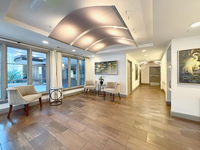 21 George Street 105, Charleston, SC 29401