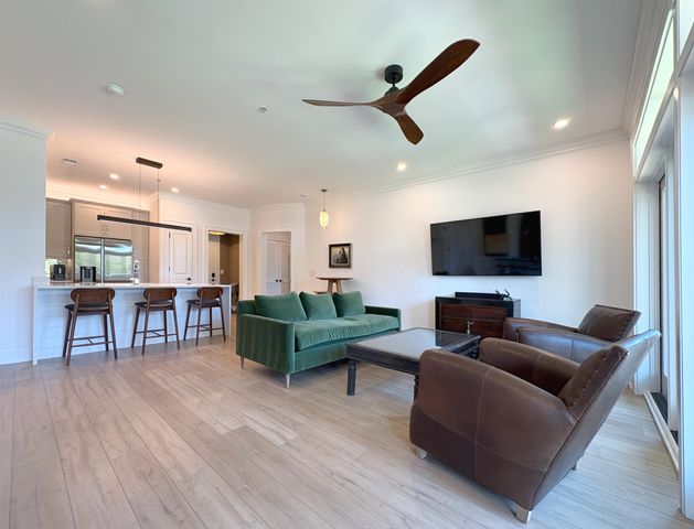 21 George Street 105, Charleston, SC 29401