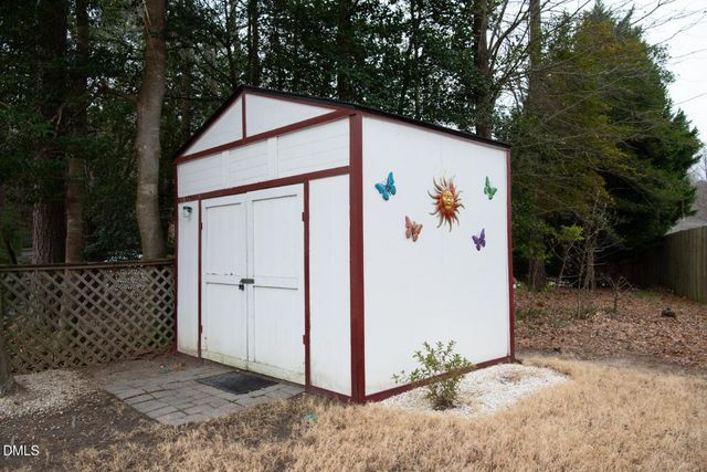 6900 Glenroy Court, Raleigh, NC 27616