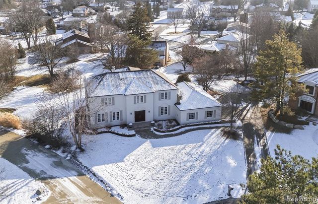 1839 Argosy Court, Bloomfield Hills, MI 48302