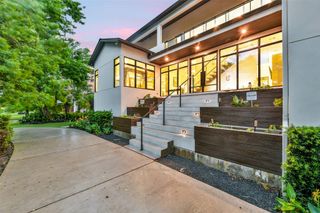 5015 S Braeswood Boulevard, Houston, TX 77096