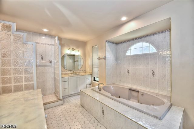 3603 SE 18th PL, Cape Coral, FL 33904