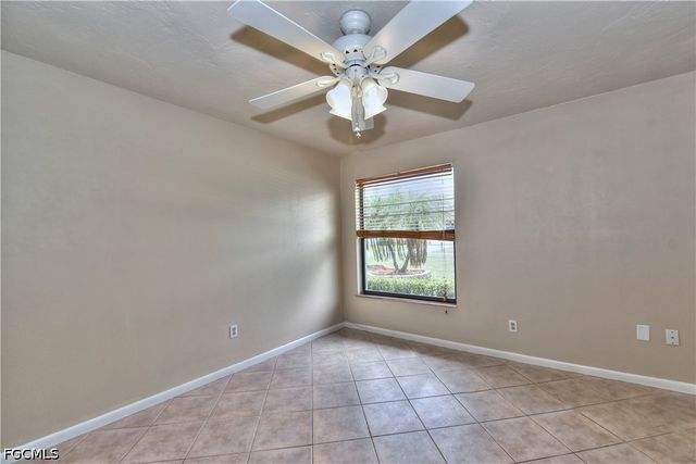 3603 SE 18th PL, Cape Coral, FL 33904